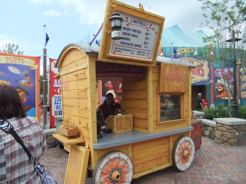 Food cart in Storybook Circus
